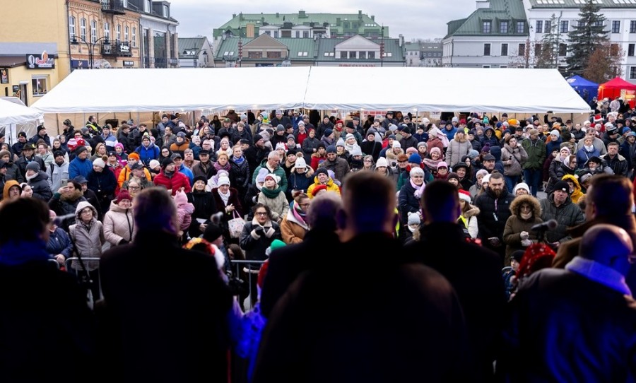 Wigilia Miejska w Suwałkach z mocą życzeń i prezentów [wideo i zdjęcia]