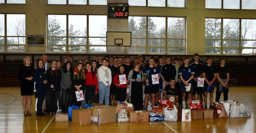 Mikołajkowy Słodki Turniej w Piłce Nożnej o Puchar Dyrektora MOPR w Suwałkach 