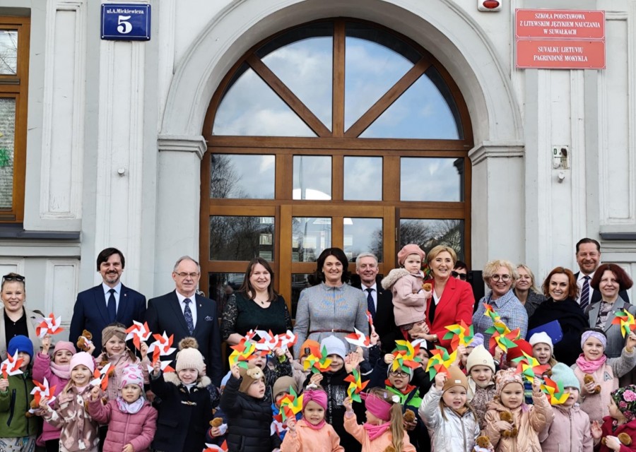prezydentowe20litwy20polsk20w20litewsim20przedszkolu.jpg