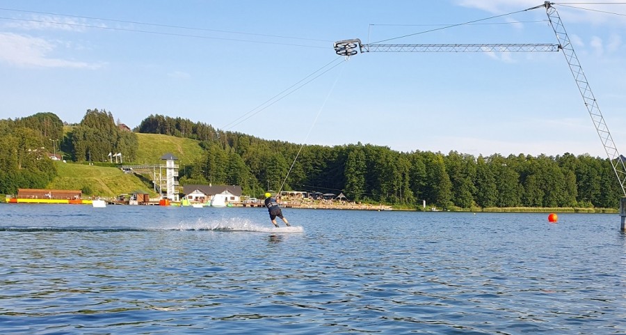 Umiesz jeździć na wakeboardzie? Spróbuj swoich sił w Wake Cup w WOSiR Szelment