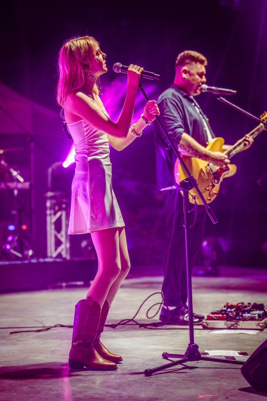 Żurkowski, Swiernalis, Maja Krzyżewska, Marika i  Ewelina Flinta na koncercie LIPCOWI 1945 [zdjęcia]