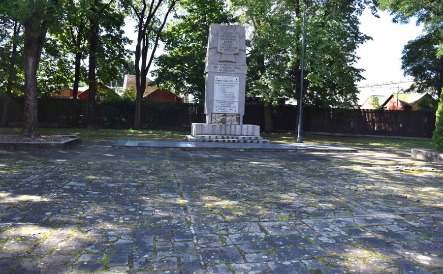 Suwałki. Cztery oferty na odbetonowanie Placu Straceń