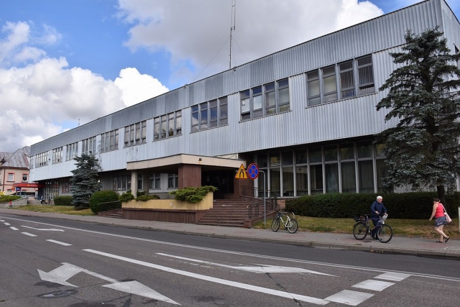 Piąty przetarg na sprzedaż gmachu przy ul. Sejneńskiej 13 w Suwałkach. Cena o 300 tys. zł w dół