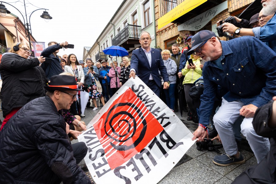 Suwałki zaczynają żyć bluesem. Odsłonięcie 16. tablicy w Alei Gwiazd Bluesa  [zdjęcia]