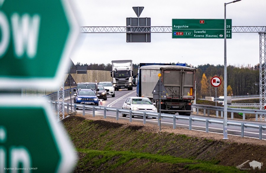 Obwodnica Sztabina oddana do ruchu. Ponad czterokilometrowy odcinek z estakadą nad Biebrzą [zdjęcia]