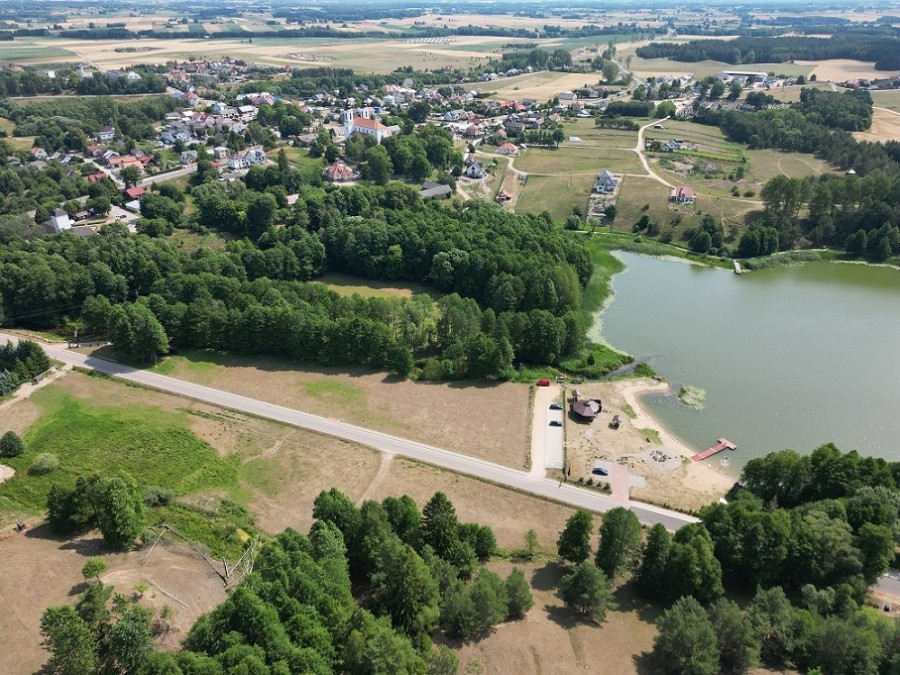 Gmina Bakałarzewo przyciąga nowych mieszkańców. Rosną domy, nabywców znajdują działki budowlane