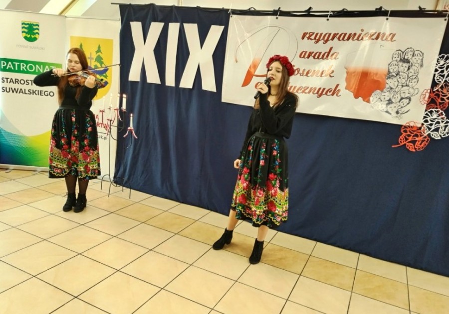 Rutka-Tartak. Wieczornica w Święto Odzyskania Niepodległości oraz Parada Piosenek Patriotycznych