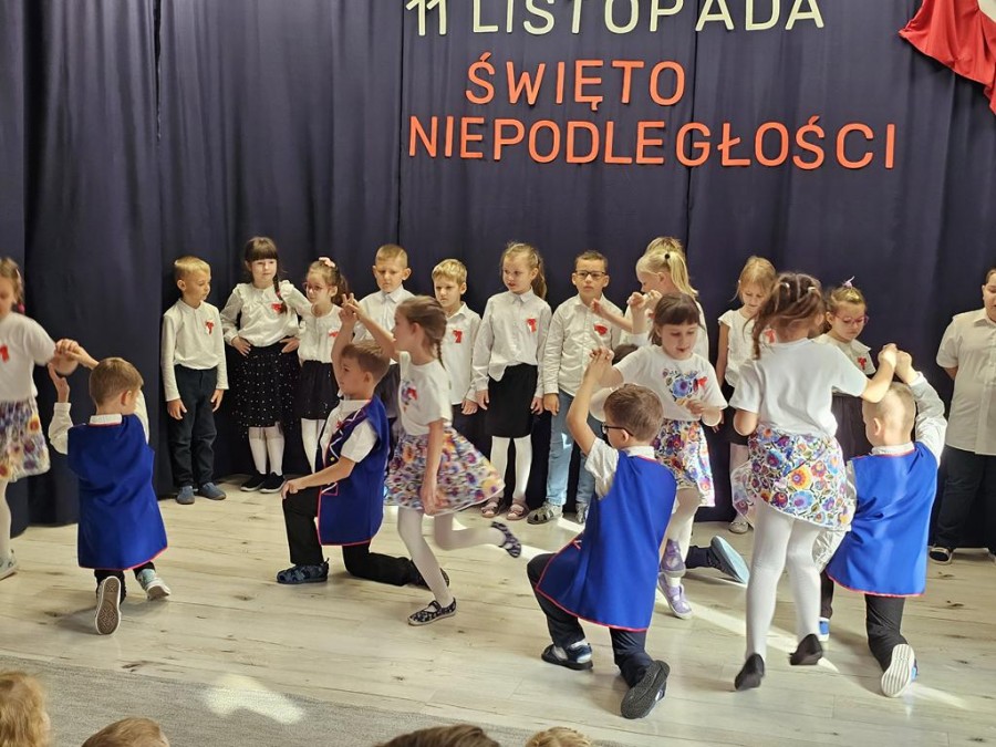 Święto Niepodległości w Przedszkolu nr 7 w Suwałkach [zdjęcia]