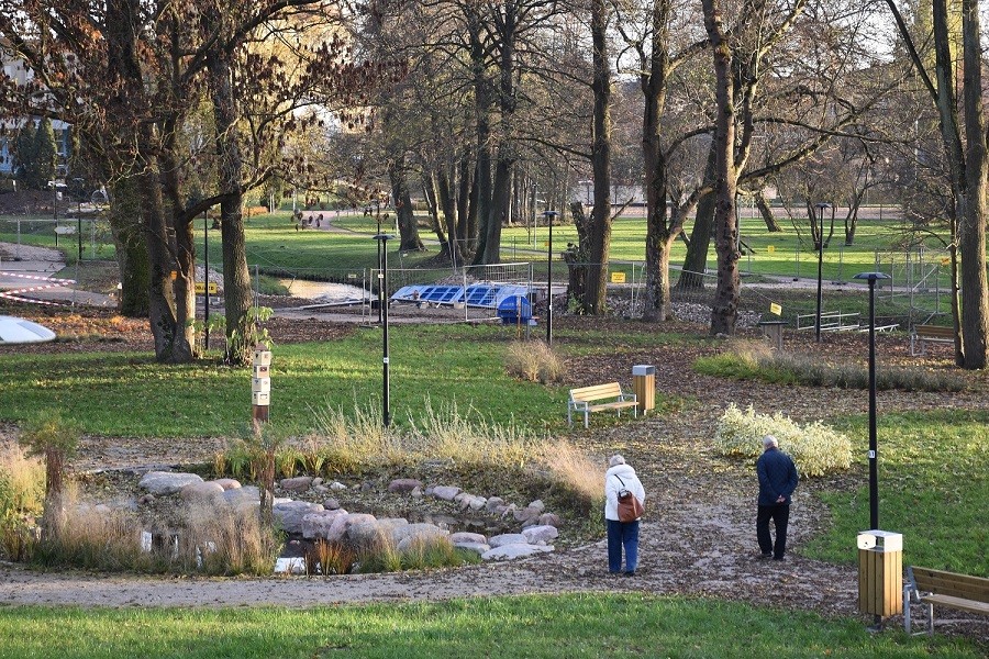 Kładka na Czarnej Hańczy w Suwałkach prawie gotowa, w przyszłym roku Suwalska La Playa [zdjęcia]