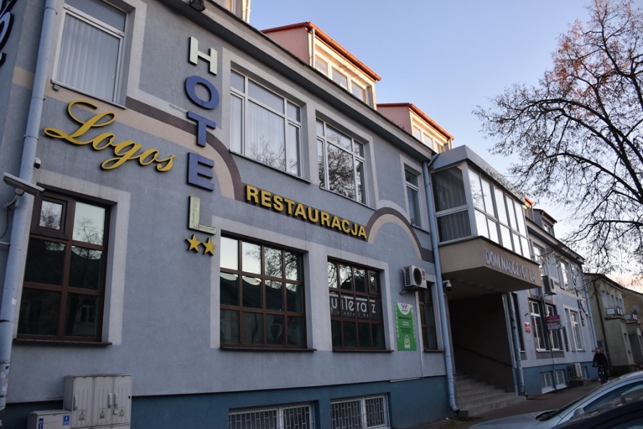 Nikt nie kupił Hotelu Logos w Suwałkach. Był Dom Nauczyciela, może być dom dla ucznia, czyli bursa