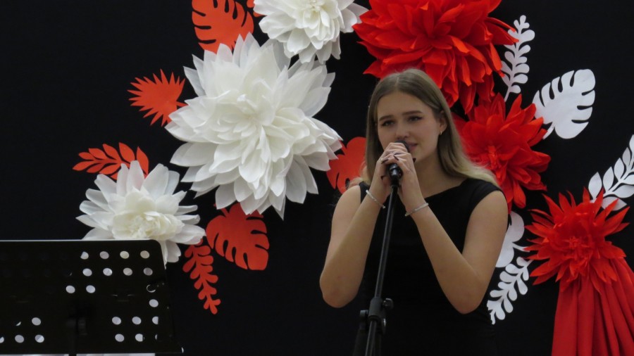 Trzeba dać świadectwo. XXXIII Wojewódzki Festiwal Piosenki i Poezji Patriotycznej w I LO [zdjęcia]