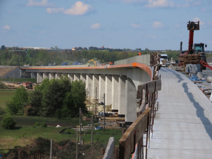 Od września podróż samochodem z Suwałk do Warszawy jeszcze krótsza. Druga jezdnia obwodnicy Łomży