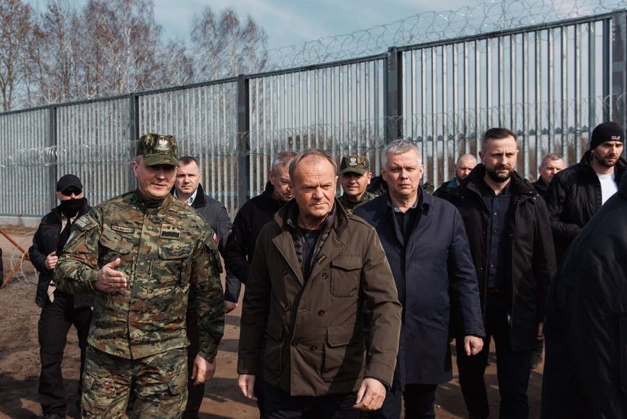 Polska broni unijnej granicy. Premier i ministrowie obrony oraz spraw wewnętrznych w Podlaskiem