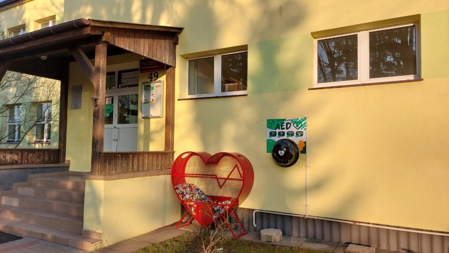 Szkoła w Starym Folwarku ma już defibrylator. Dla bezpieczeństwa i edukacji
