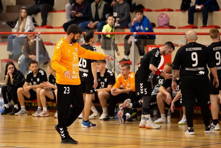 Niedźwiedzie Suwałki – Wisła Sandomierz 26:45. Dobra pierwsza część meczu z liderem