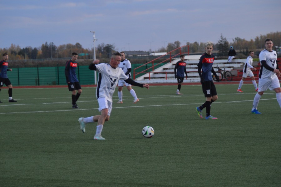 Piłkarska środa cudów. Klęska Sparty, remis Pomorzanki, porażka Wigier II, wygrane Polonii i Verty 