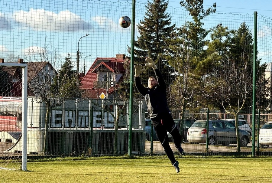 Pomorzanka Sejny wygrała w Zabłudowie i zimę spędzi jako wicelider, smutna jesień Sparty Augustów
