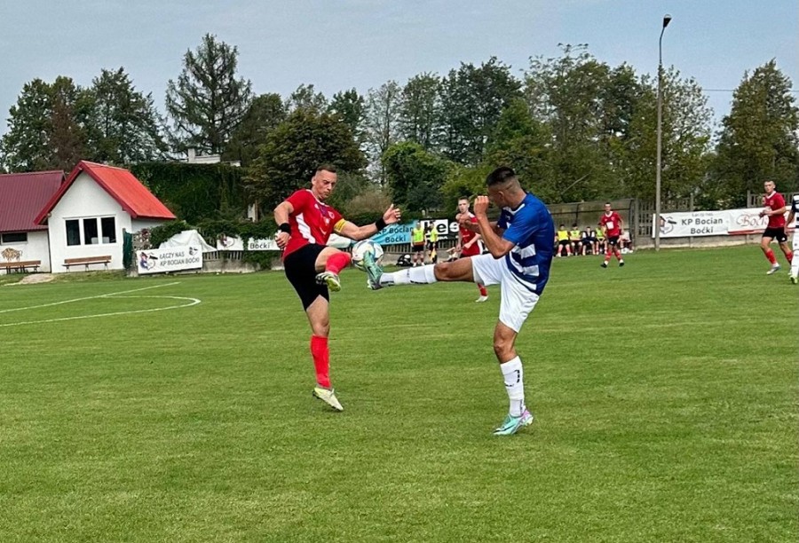 Okręgowa piłka. Pomorzanka zremisowała, ale wygrała, zwycięstwa Wigier II i Verty Suwałki