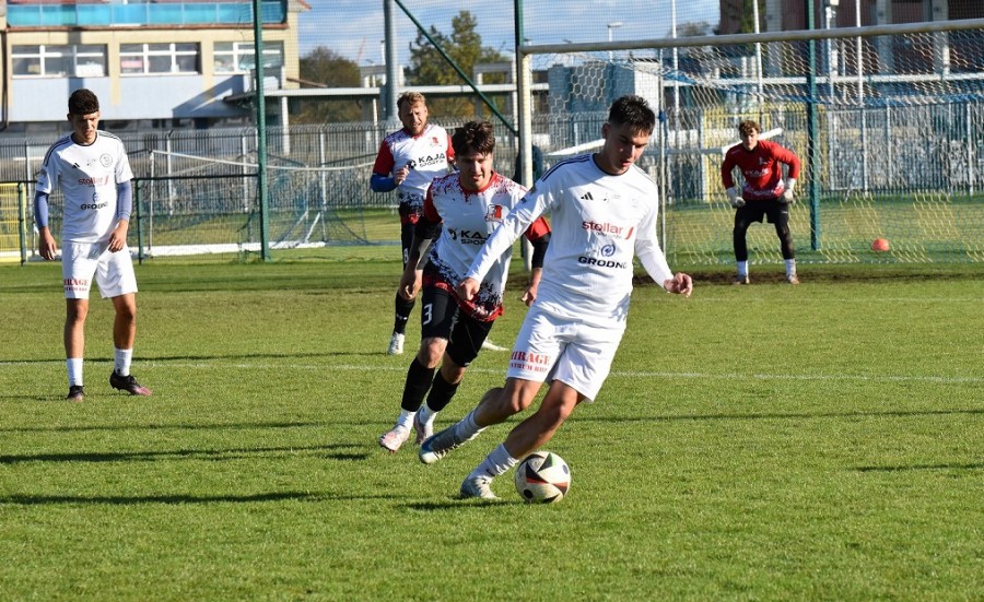 Wigry II Suwałki pokonały Polonię Raczki, wygrał Grab, porażki Verty, Pomorzanki i Sparty [zdjęcia]