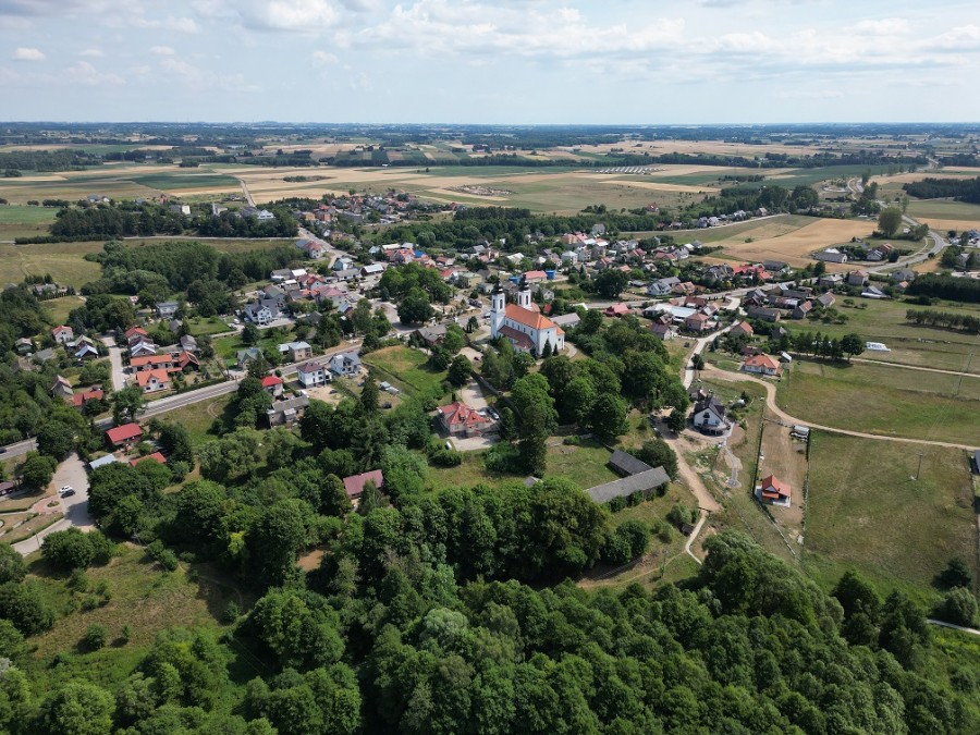Bakałarzewo. Dożwirowana polna droga za tartakiem  