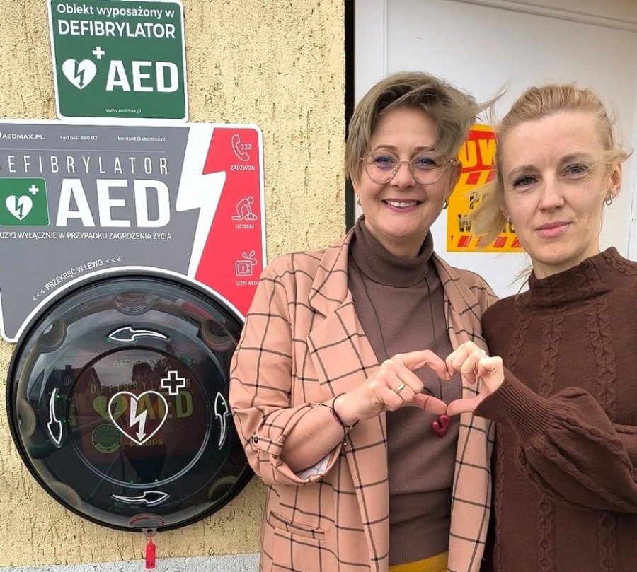 Szkoła Podstawowa w Rutce–Tartak. Defibrylator i nowe laptopy [zdjęcia]  