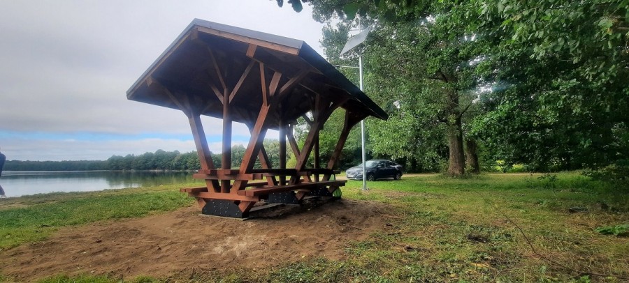 Gmina Suwałki. Dwie oferty na budowę wiat rekreacyjnych w Krzywem i Osinkach