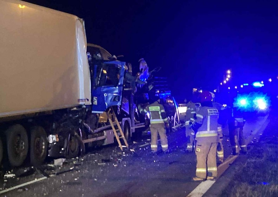 Droga S61 na obwodnicy Suwałk do Budziska zablokowana. Zderzyło się 6 aut, 5 osób zostało rannych