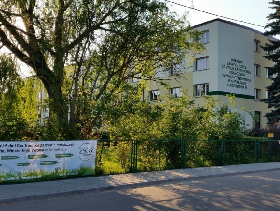 Jubileuszowy piątek w Suwałkach. Zespół Szkół CKR ma 80 lat, Szpital Wojewódzki dwukrotnie mniej