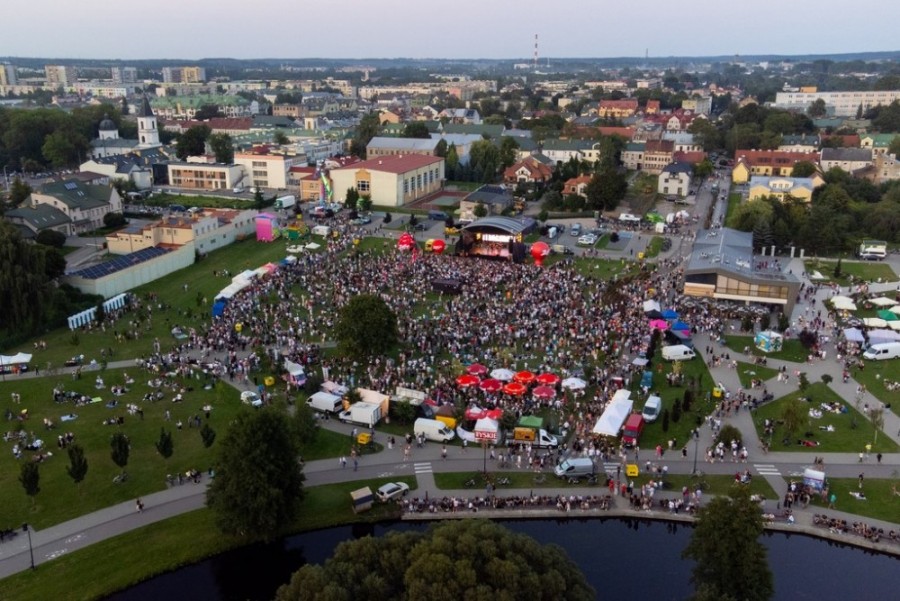 Głosowanie na gwiazdę Dni Suwałk. Agnieszka Chylińska przed Myslovitz i Tribbs 
