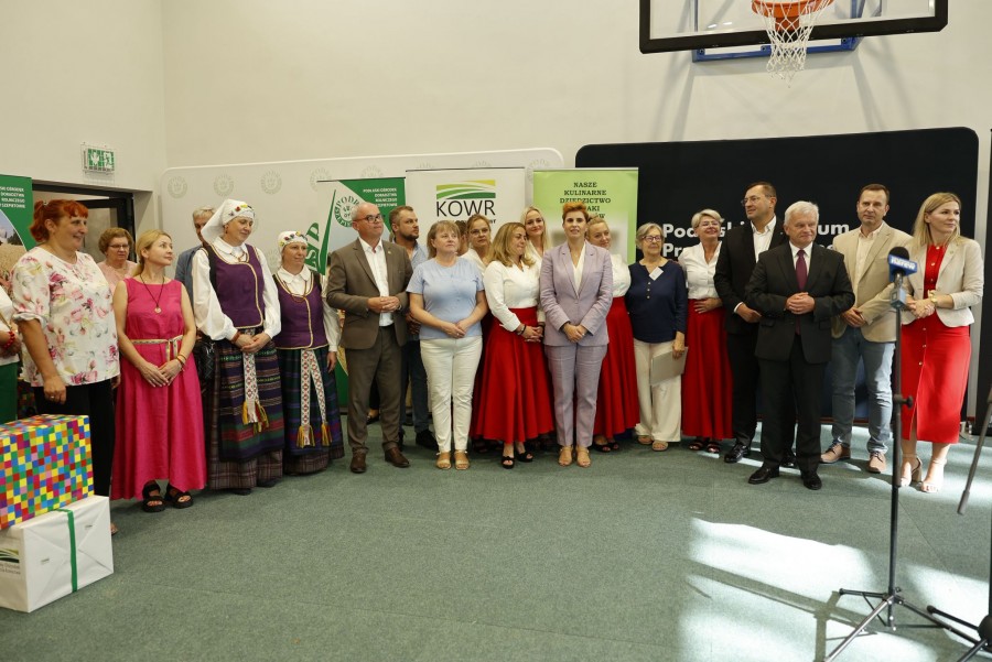 Raczanka i babie uszy z Filipowa, mrowisko i kapusta kiszona w główkach przysmakami regionu