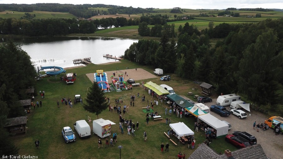 Rutka-Tartak. Zabawa dla wszystkich na plaży nad jeziorem Pobondzie [zdjęcia]