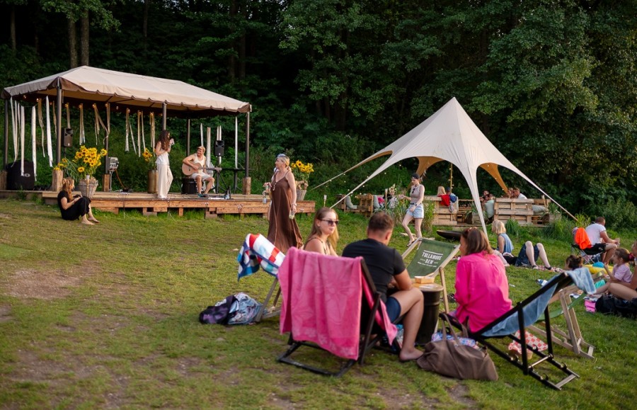 Przedłużony weekend nad Szelmentem i w WOSiR Szelment. Warto w dzień i późnym wieczorem [zdjęcia]