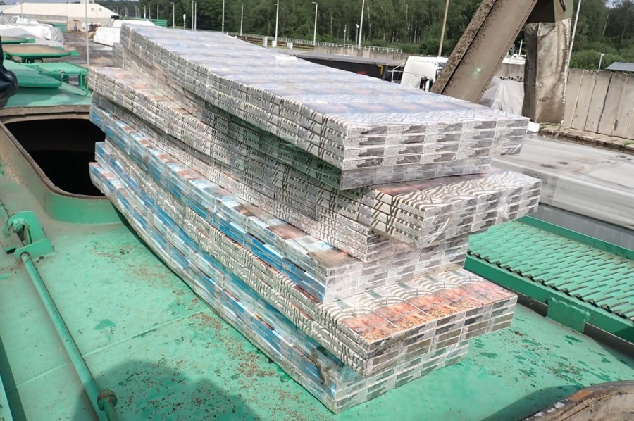 Przemyt przez kolejowe przejście graniczne. Pociąg dla papierosów [zdjęcia]