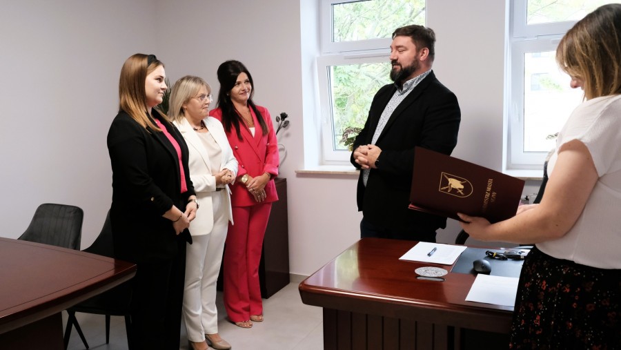 Sejny. Ślubowanie i wręczenie aktów mianowania nauczycielskiego 
