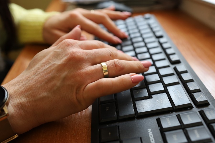 Małżeństwo z Augustowa padło ofiarą oszusta. Stracili ponad 120 tys. złotych