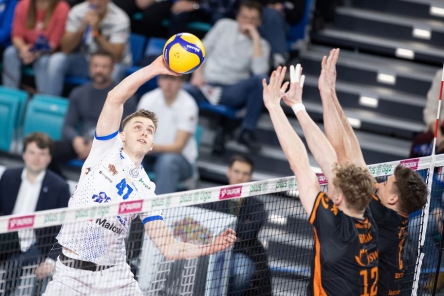 Ścisk w tabeli PlusLigi na koniec rundy. Ślepsk Malow sprzedaje bilety na pierwszy rewanż