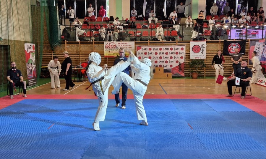 Karate. Julia Rybacka trzecia w mistrzostwach Polski shinkyokushin 