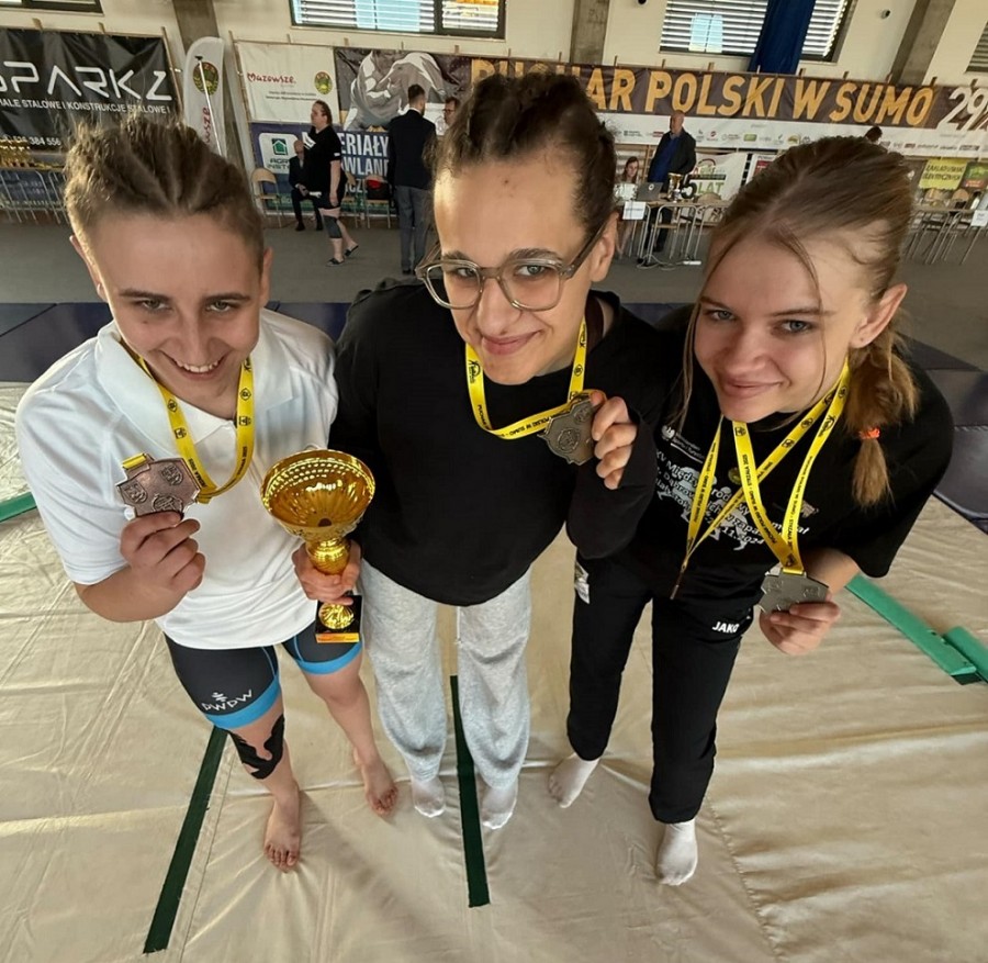 Sumo. Sukcesy zawodniczek i zawodników LMUKS Olimpik Suwałki w Pucharze Polski 