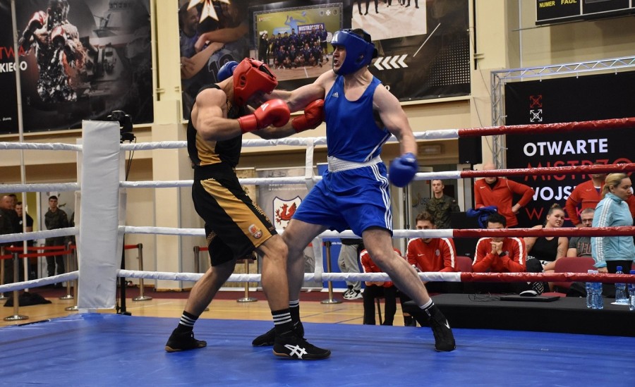 W czwartek gala finałowa Otwartych Mistrzostw Wojska Polskiego w Boksie. Do ostatniej walki [foto]