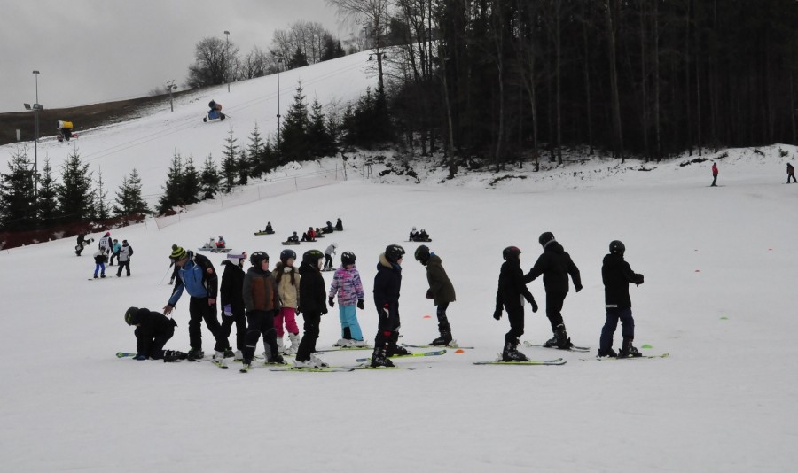 Dobrze, że mamy WOSiR Szelment. Ze śniegu cieszą się dzieci i dorośli [zdjęcia]
