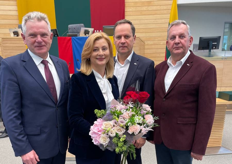 Sukces polskiej partii na Litwie, nowy rząd z udziałem Polaków