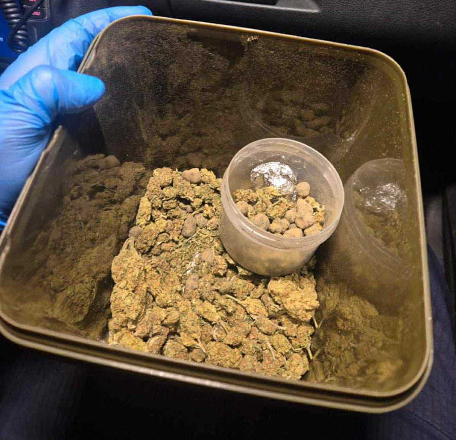 Suwalczanin spacerował z wiaderkiem narkotyków. Znalazł je nad rzeką?