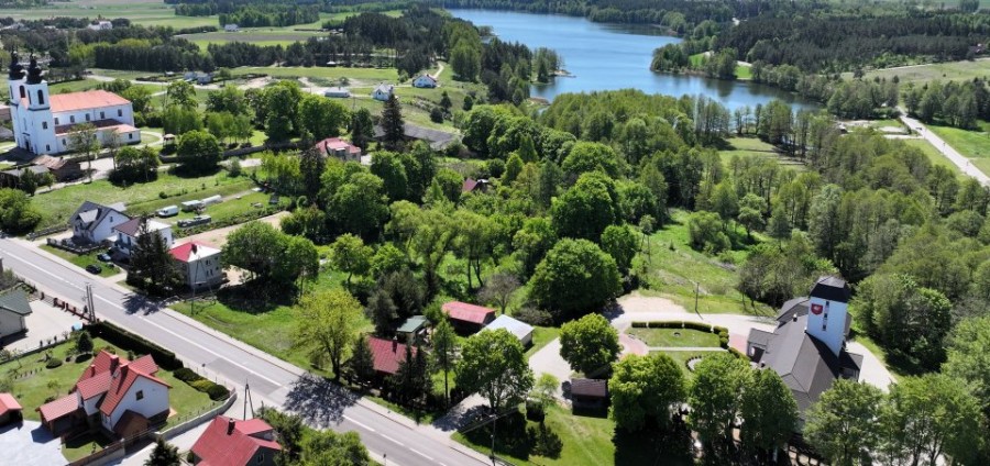 Renata Witczak z USA podarowała Gminie Bakałarzewo działki blisko Rospudy i jeziora Sumowo