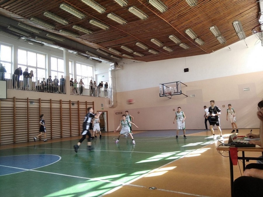 Trzy oferty na remont sali gimnastycznej Szkoły Podstawowej w Puńsku