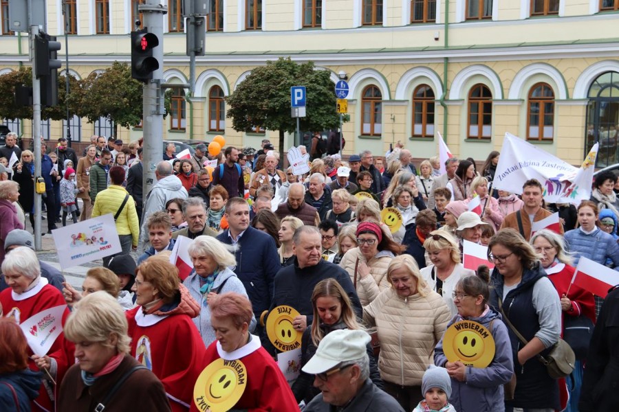 013marsz-dla-zycia-i-rodziny-suwalki-2025-35.jpg