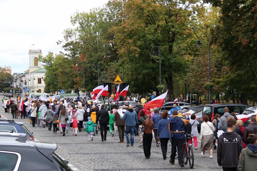 027marsz-dla-zycia-i-rodziny-suwalki-2025-93.jpg