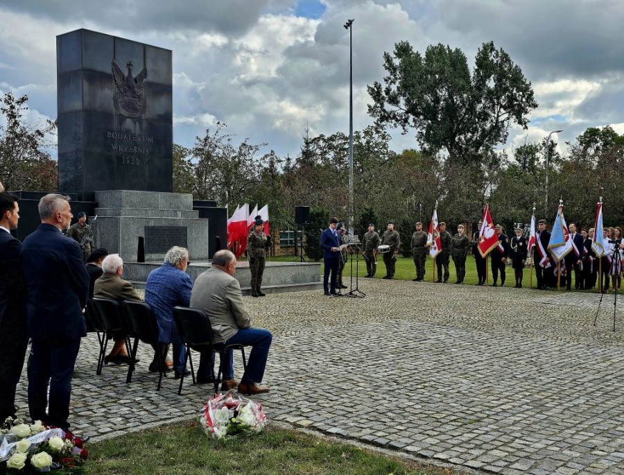 Suwałki. Obchody 86. rocznicy napaści ZSRR na Polskę i Dnia Sybiraka [zdjęcia]