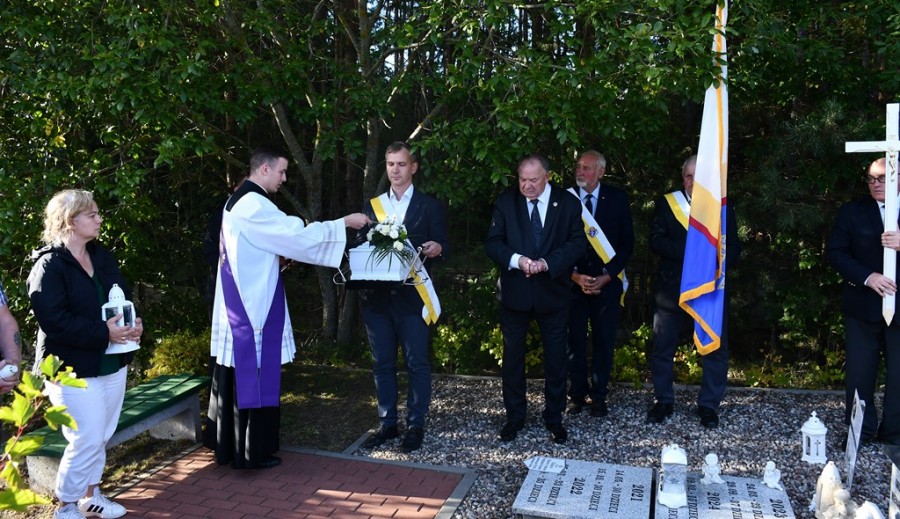 W Suwałkach już po raz 30. uroczyście pochowano dzieci zmarłe przed narodzeniem