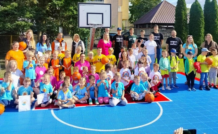 III Turniej Mini Basket w Przedszkolu nr 6 w Suwałkach. Niesamowita radość [zdjęcia]