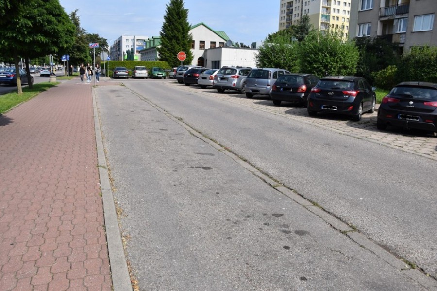 Suwałki. Trzy oferty w przetargu na parking i postój taxi przy Noniewicza